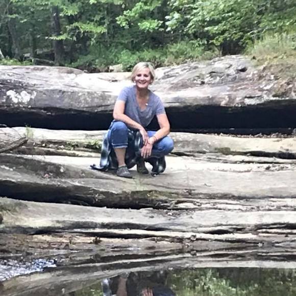 Meet your Posher, Donna - Picture 1 of 1